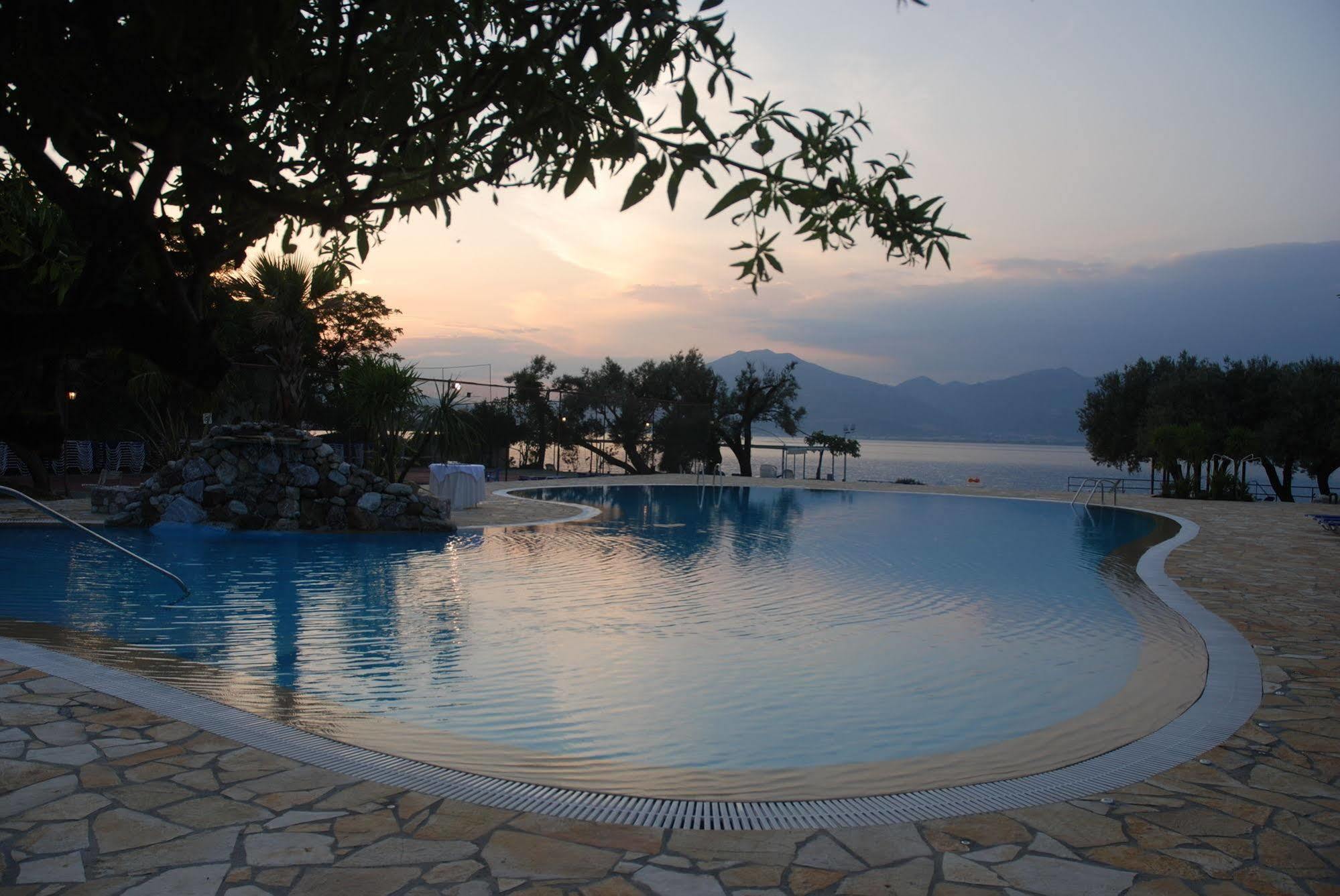 Florida Blue Bay Resort & Spa Psathópirgos Exterior foto